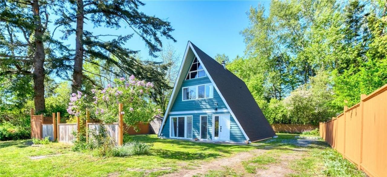 Newly Remodeled 2Bd Room A Frame Cottage Point Roberts Bagian luar foto